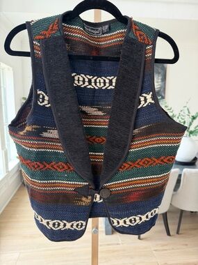 Neo Nostalgia Southwestern Knit Vest